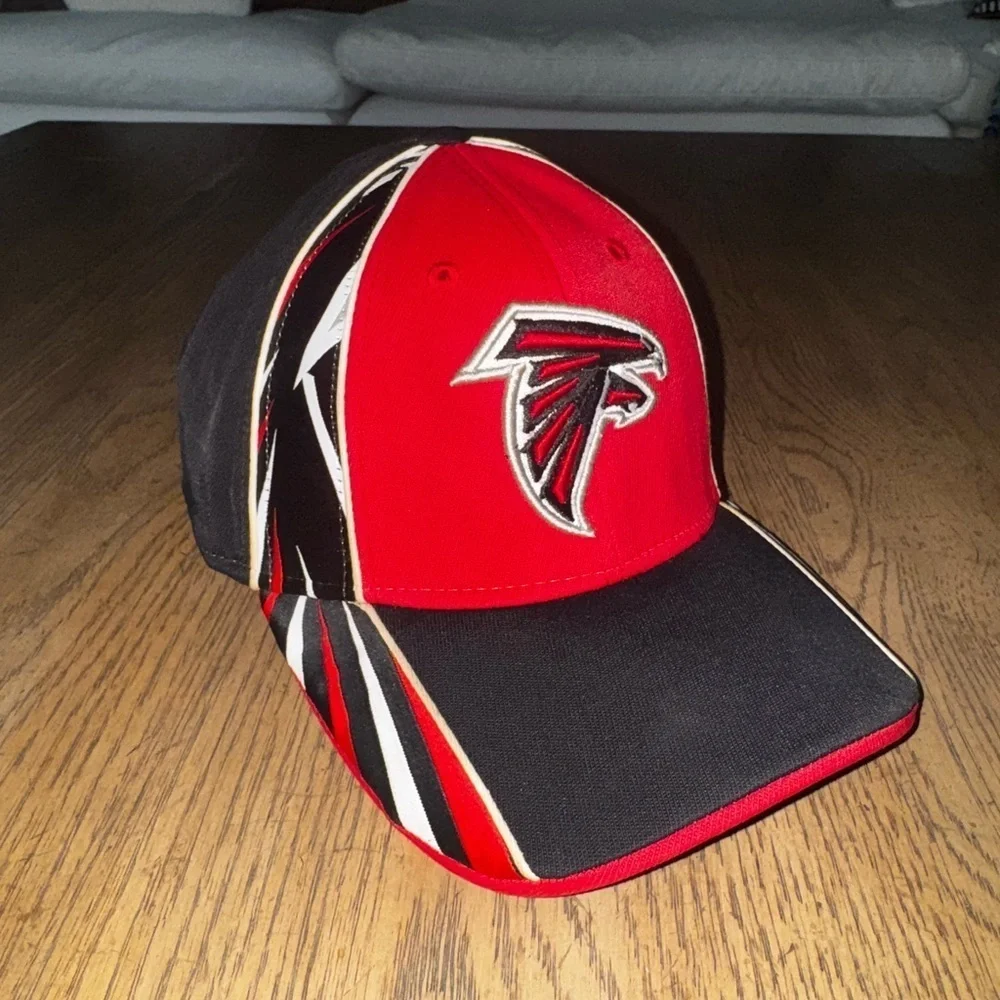 Vintage 04 Atlanta Falcons NFL Equipment Reebok Hat OSFA Red Black Football hat
